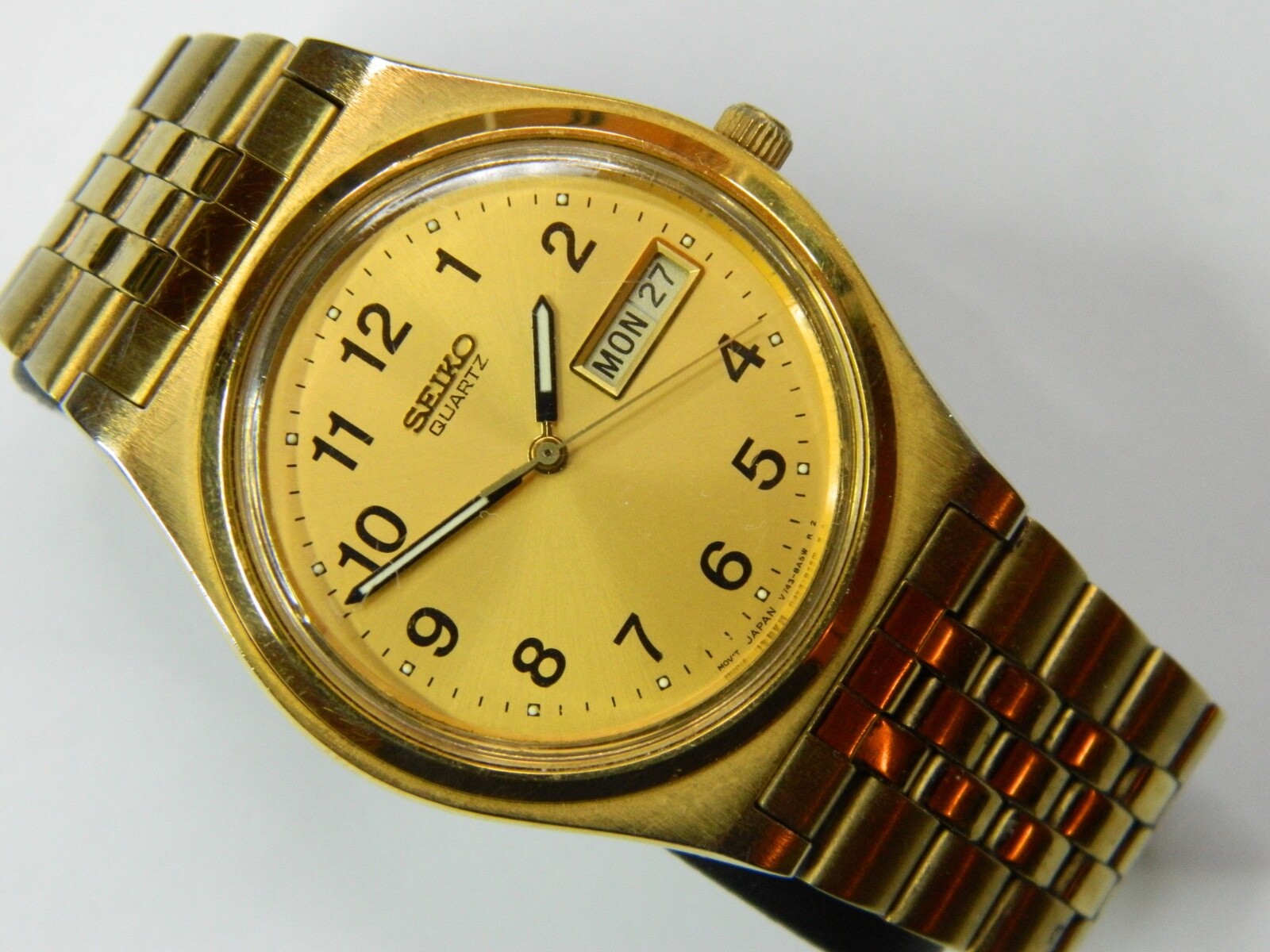 【新品電池】セイコー 腕時計 ヴィンテージ クォーツ ゴールド ユニセックス 2310【希少品 新品電池】SEIKO セイコー 腕時計 ゴールド 金色