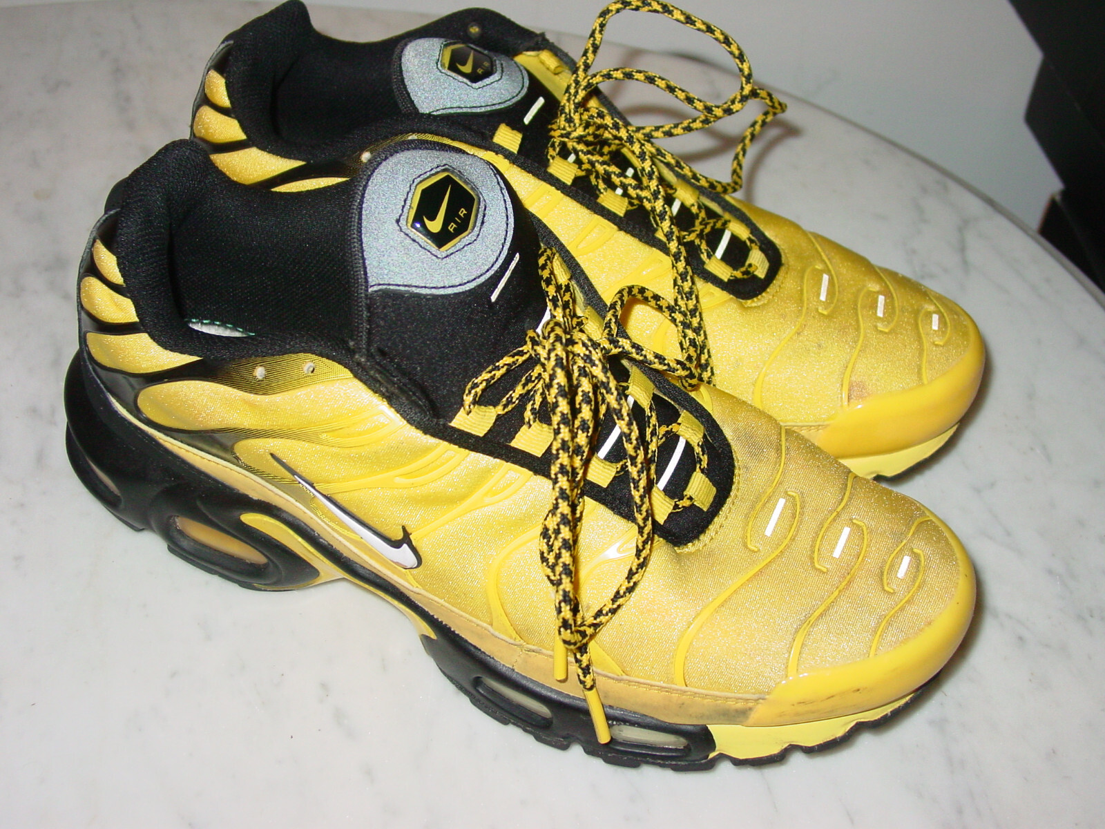 nike air max plus clothing