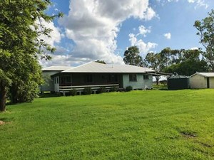 rent farm house cecil plains