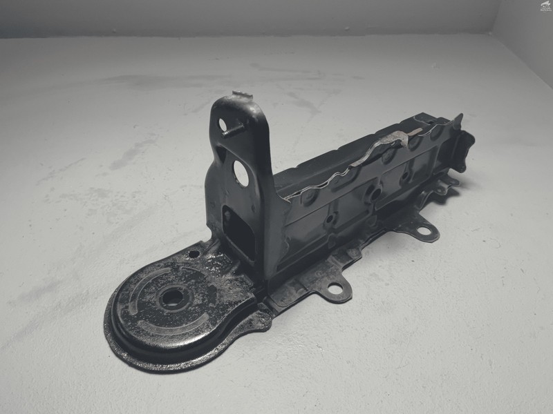 Used 2018 -24 Toyota Camry Front Driver Side Bumper Reinforcement Support Bracket OEM