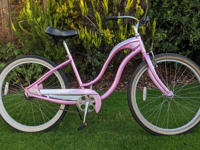 Schwinn  Beach Cruiser - 26" Wheels - Ladies womens Retro Bike Pink