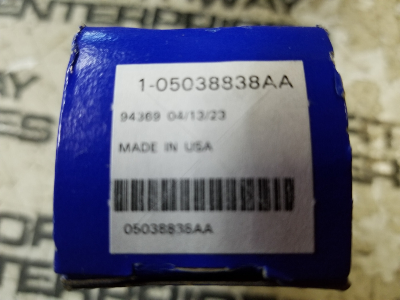 05038838AA New Genuine Mopar Fuel Injector OE - Picture 2 of 4