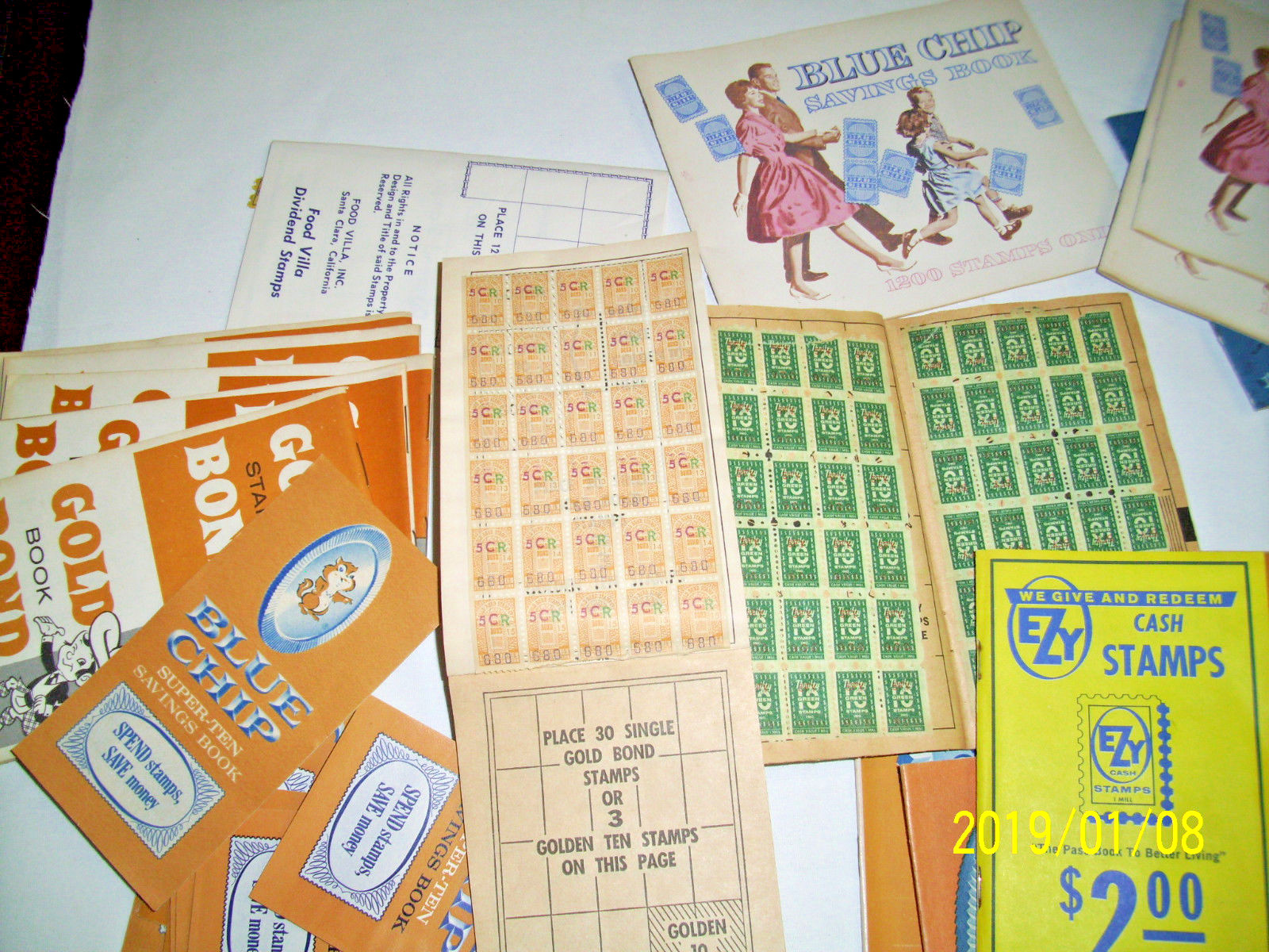 Vintage BLUE CHIP STAMPS Savings  BookS AND OTHERS LARGE LOT MOST EMPTY 1 FULL