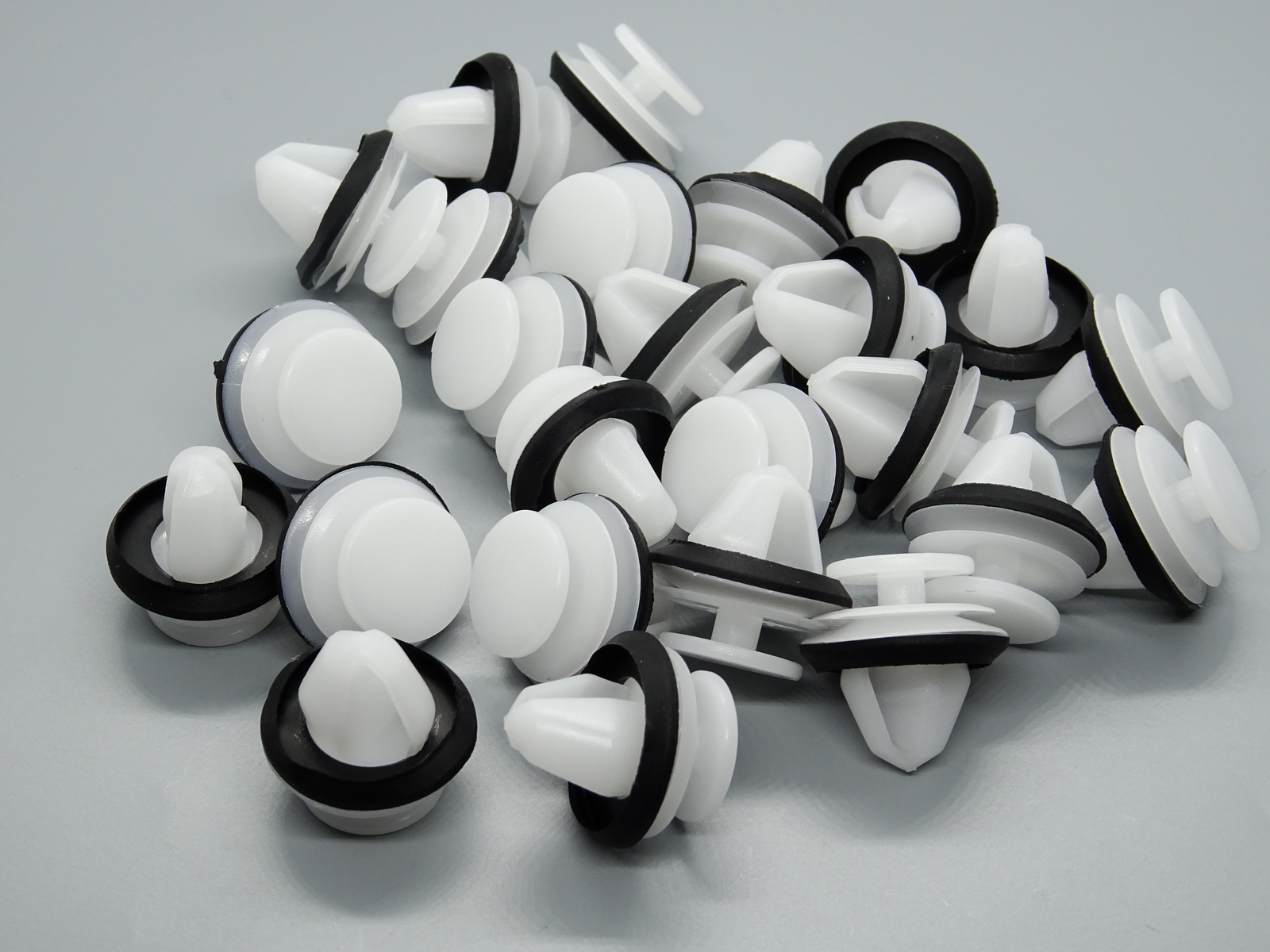 20-Pack Door Panel Clips For Peugeot Partner, Citroen Berlingo & Picasso – OEM 699050 Fit