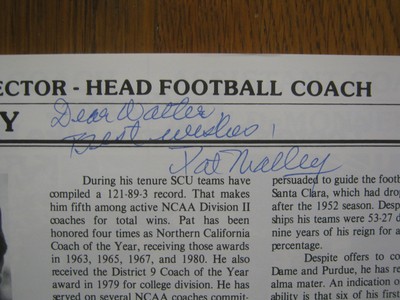 1982 SANTA CLARA Football Program(Signed by 8-STEVE VILLA/PAT  MALLEY(Died-1985)
