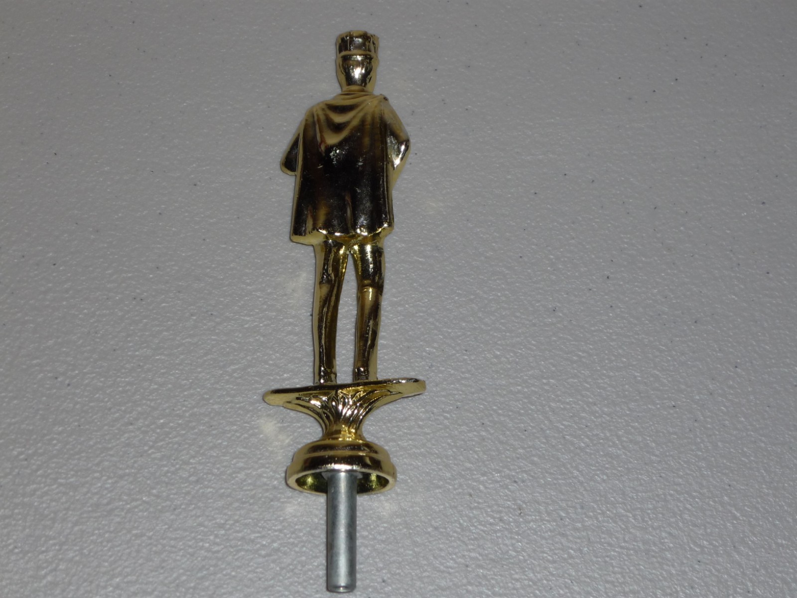 Vintage KING Trophy Topper Metal Tropar