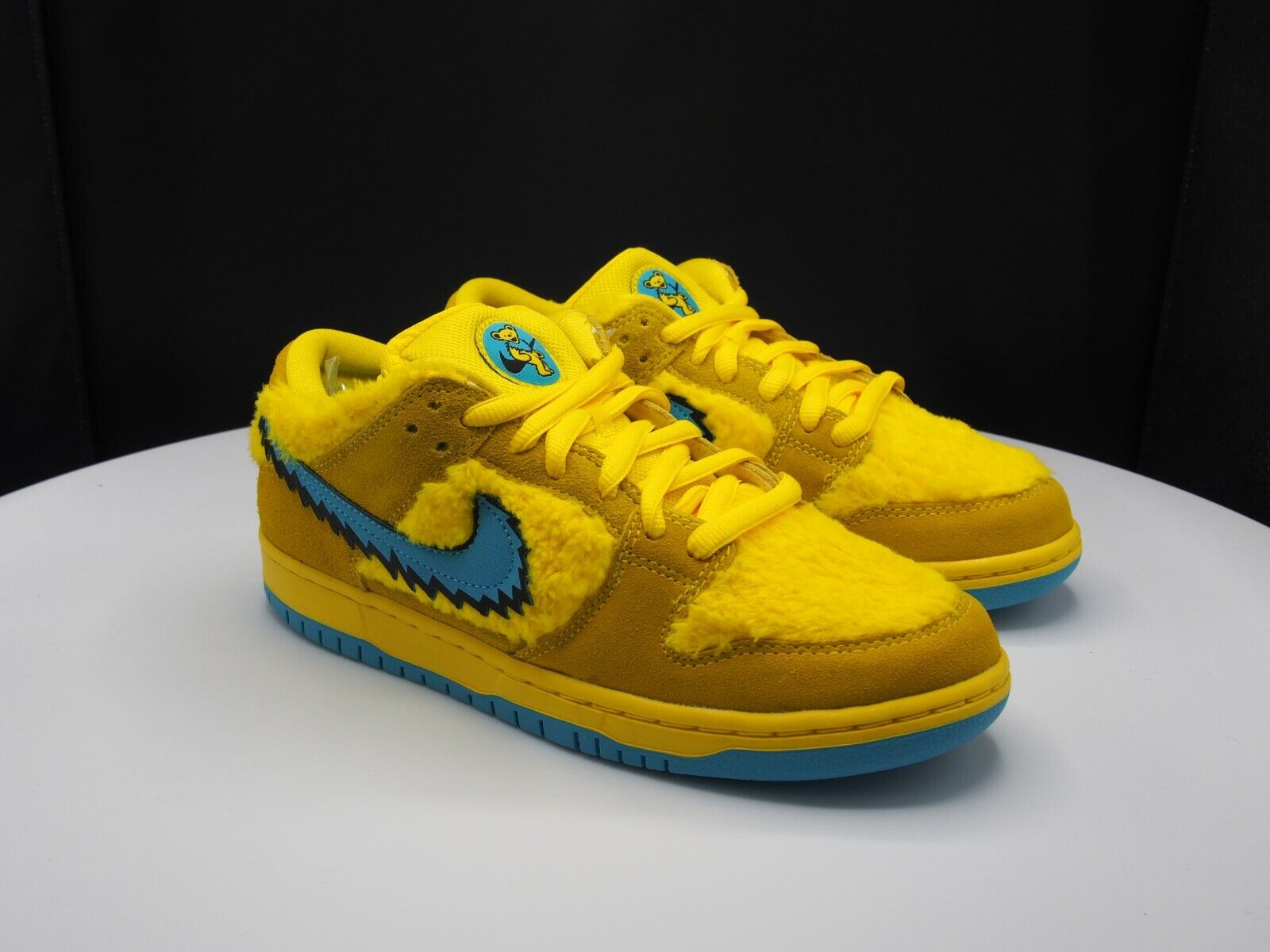Nike SB Dunk Low x Grateful Dead Nike SB Dunk Low x Grateful Dead