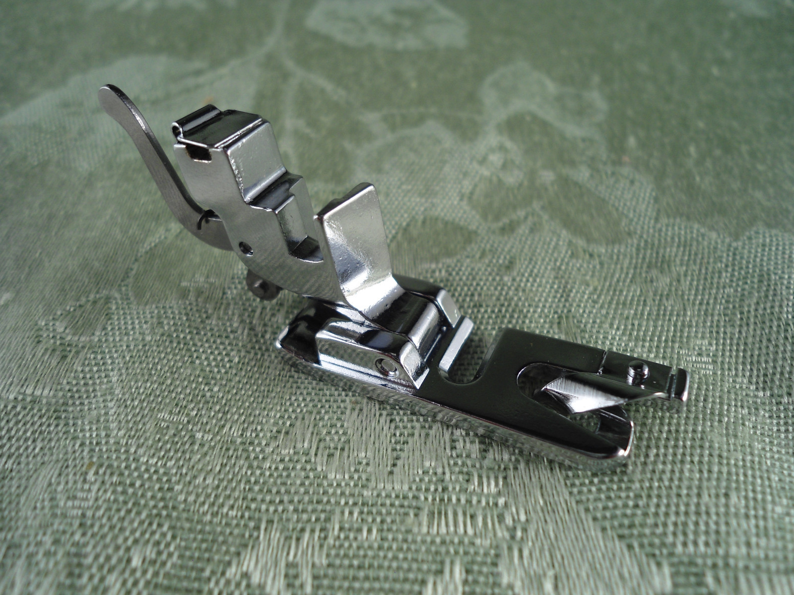 лапка husqvarna 4118510-45. лапка для хускварны. лапка для хускварны. лапка для хускварны. лапка pfaff 820926-096.