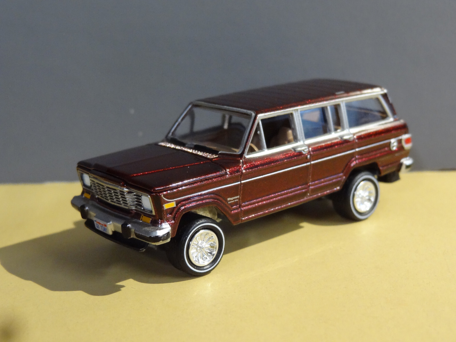 1980-1984 AMC JEEP GRAND WAGONEER LIMITED 4X4 1/64 SCALE