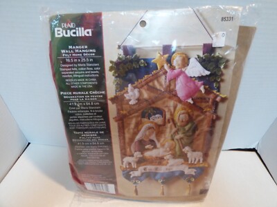 2006 BUCILLA CHRISTMAS MANGER FELT WALL HANGING KIT UNOPENED