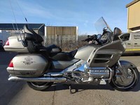 2002 02 HONDA GL 1800 A-2 GOLDWING LUXURY CRUISER TOURING TOURER GOLD WING