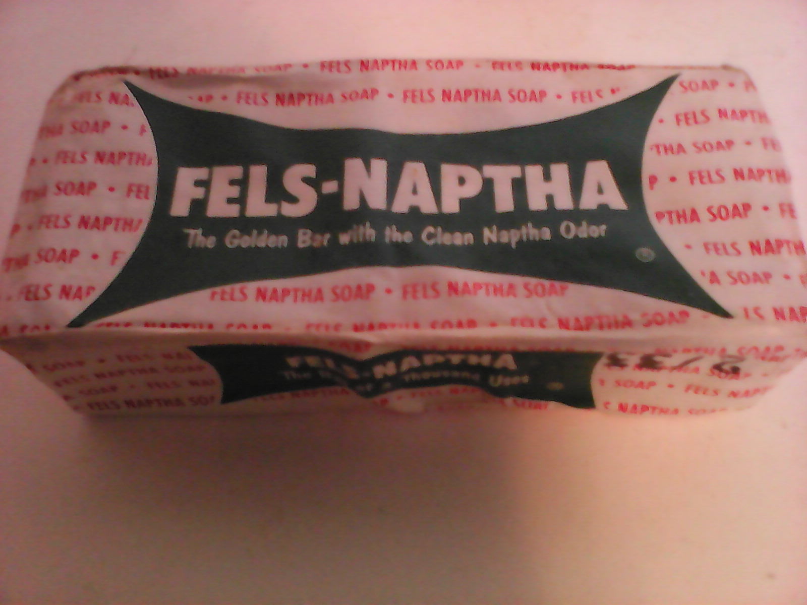 Vintage Lustro ware plastic soap tray and bar 7 oz Fels Naptha soap.