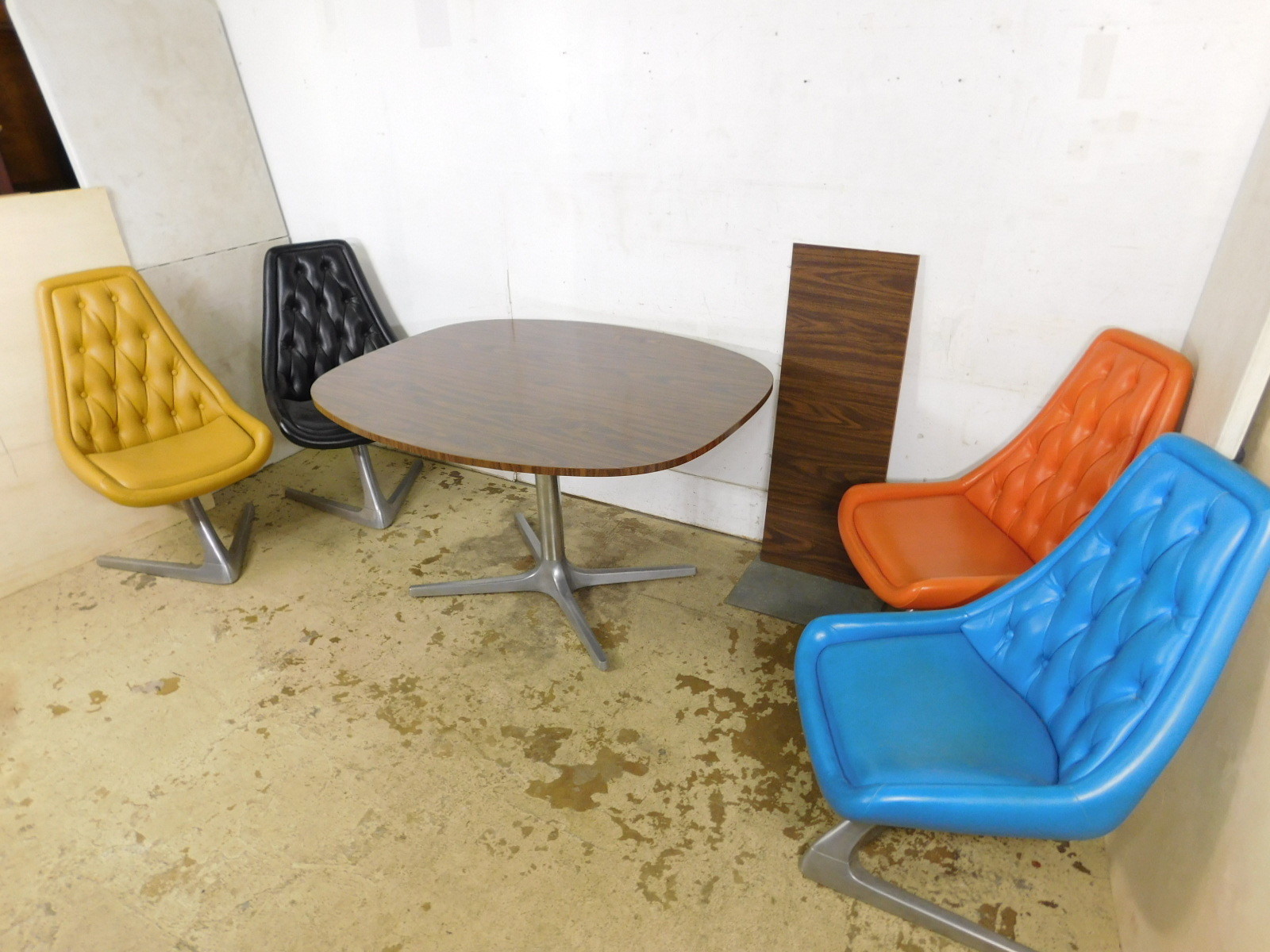 RAD 1960s Star Trek Mid Century Chromcraft Sculpta 4 Chairs & Matching Table Set