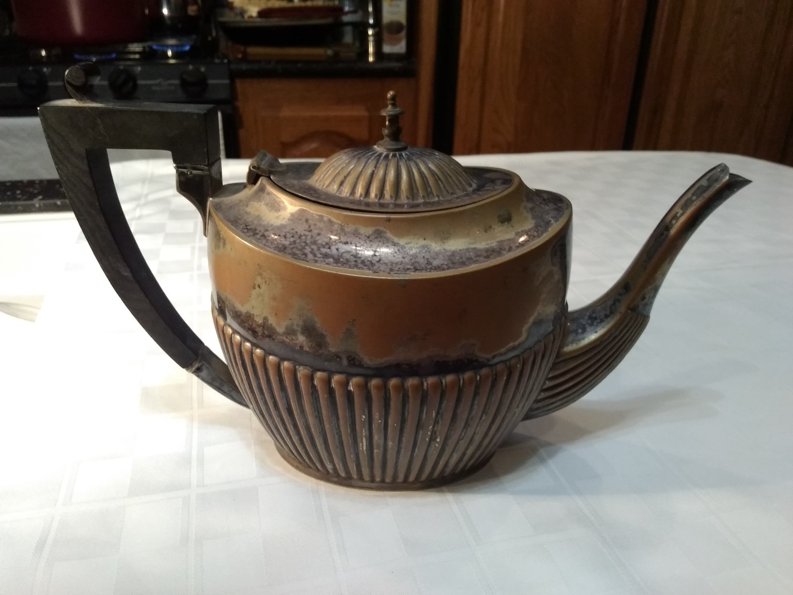 Old  Tea Kettle Age unknown, Unmarked great patina