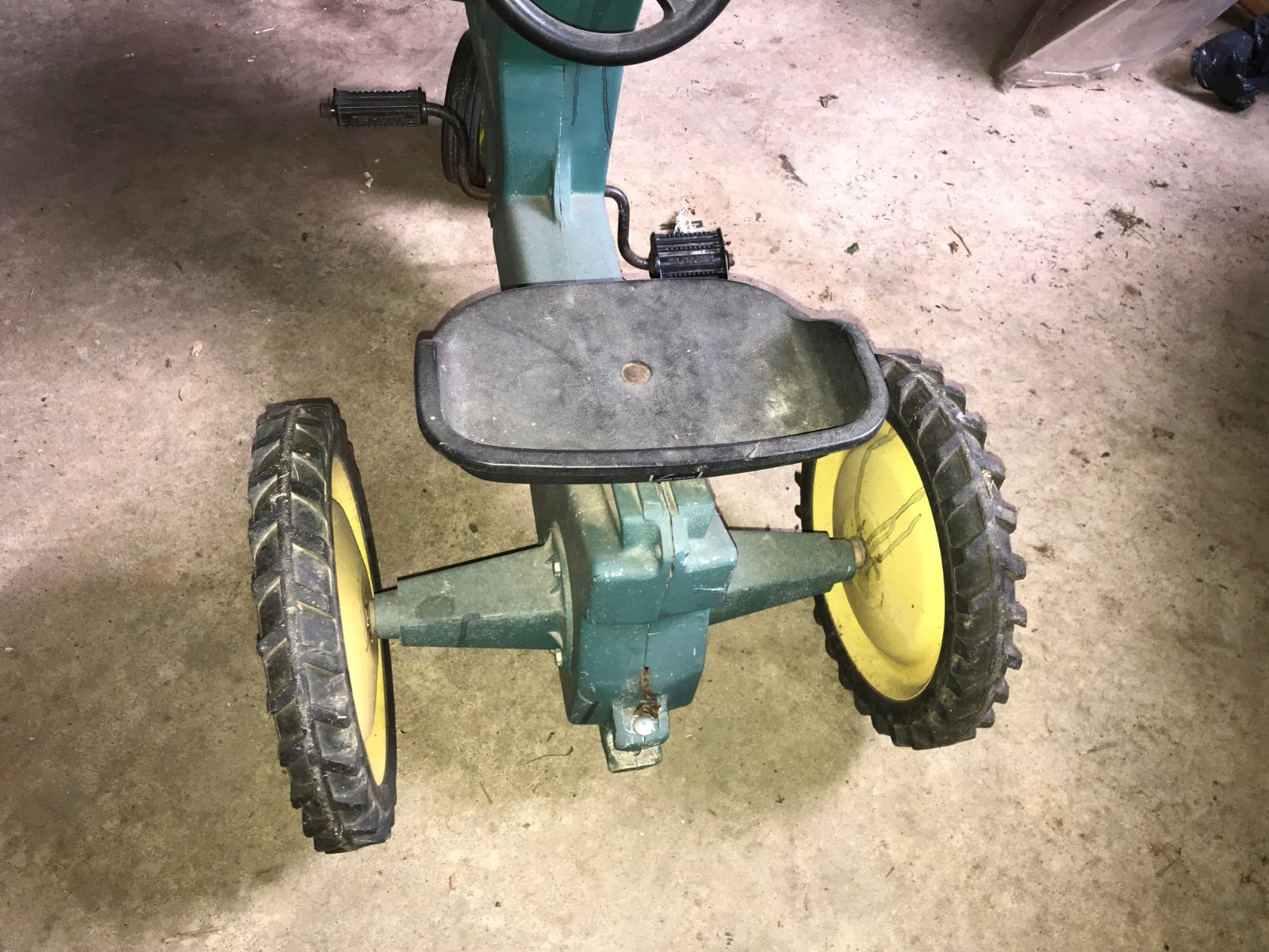 Vintage Ertl John Deere Pedal Tractor 520