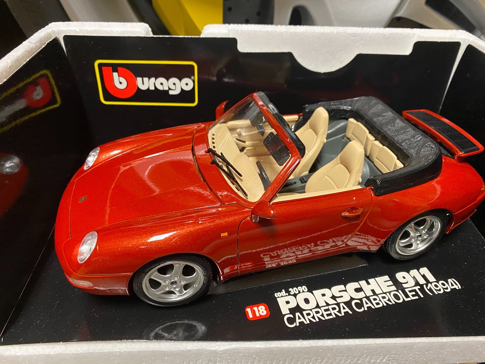 Bburago(ブラーゴ) Porsche 911 Carrera 1/18 Bburago Special Collection 1993 Porsche 911 Carrera Racing 1