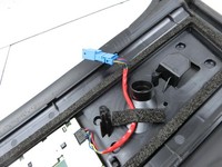 Tesla Model Y LR 20-25 Verkleidung für B-Säule Links aussen Öffner Sensor Tesla Model Y LR 20-25 01.01.2023... Vorschau 7