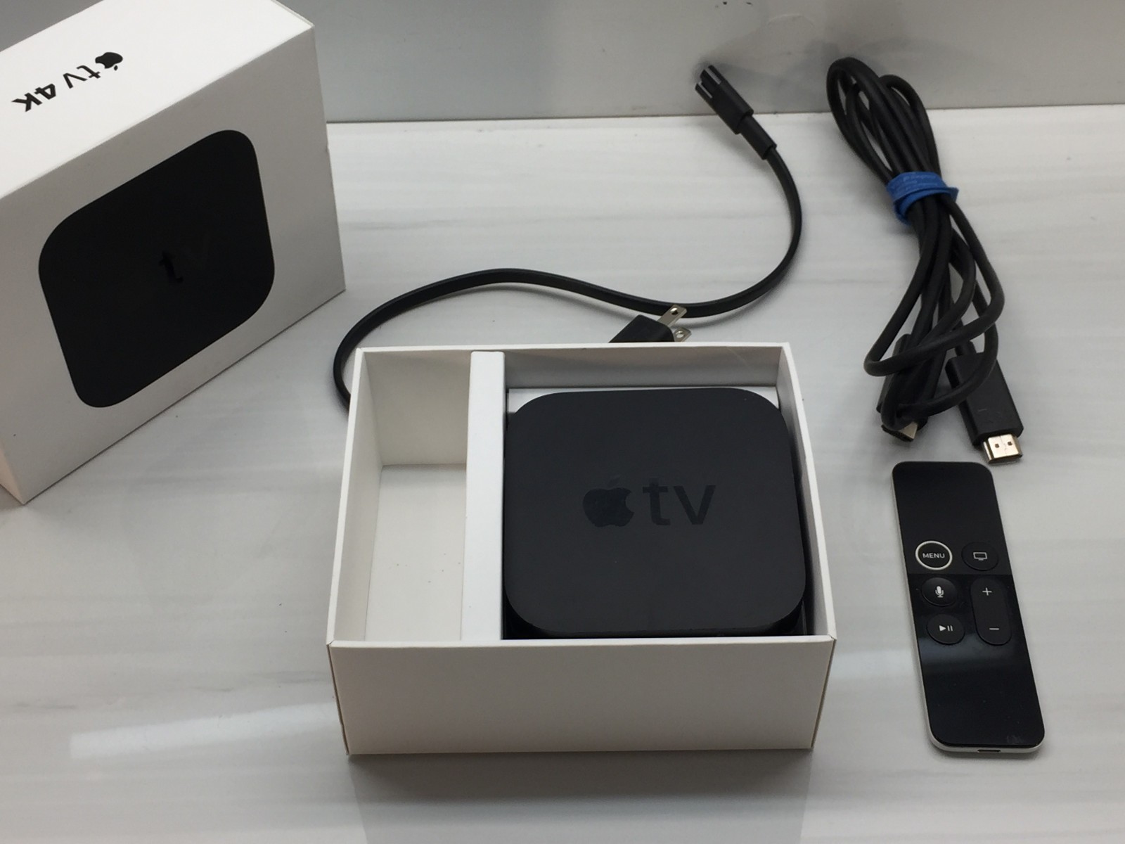 Apple アップル TV 4K 32GB MQD22LL/A 第1世代 Apple TV 4K (1st Gen) 32GB MQD22LL/A Media Streamer w/ Siri