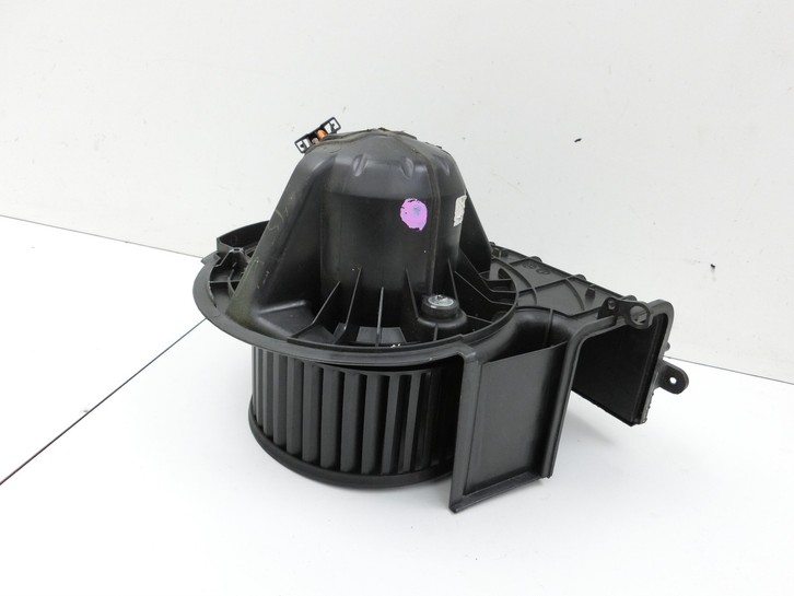 BMW X5 35d E70 06-10 Gebläsemotor Lüftermotor Heizungsgebläse BMW X5 35d E70 06-10 16.06.2009 9245849 64119245849... Vorschau 3