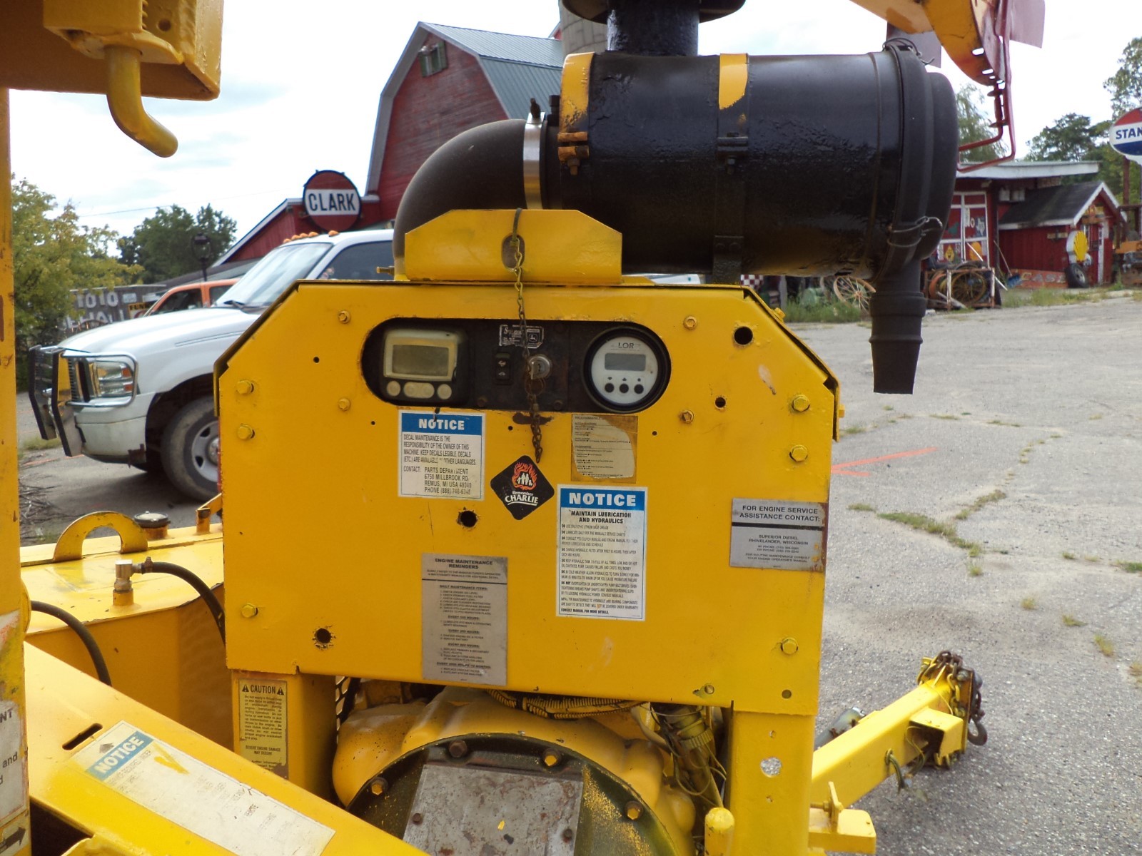 05 BRUSH BANDIT 250 xp CHIPPER    DIESEL HDY FEED ONE  QWNER!!!!