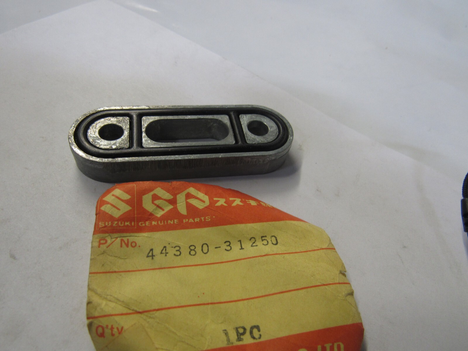 NOS SUZUKI GT750 74-77 LMAB USED FUEL PETCOCK SPACER PT