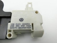 Audi A6 4F C6 qu 04-08 Tankdeckel Stellmotor Tankklappenmotor Audi A6 4F C6 qu 04-08 04.12.2007 3B0959782A gebraucht Vorschau 2