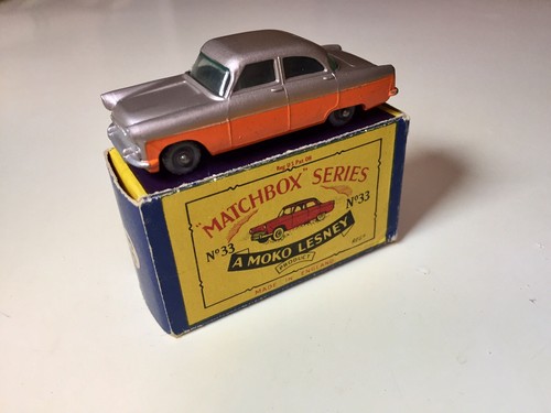 MATCHBOX 　No.33 FORD ZODIAC PRE-OWNED: VINTAGE MATCHBOX LESNEY NO. 33 FORD ZODIAC (TAN
