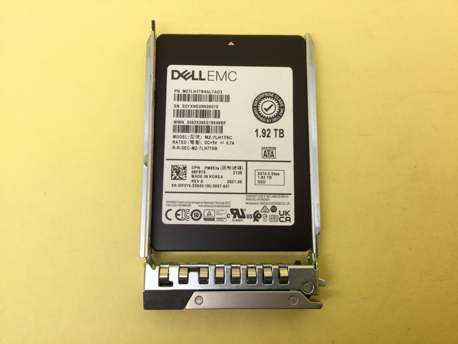 9F9Y6 Dell 1.92TB SATA 6Gbps Read Intensive 2.5in SSD 09F9Y6