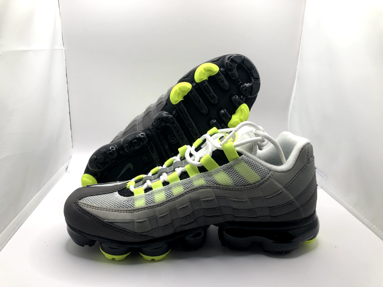 在庫処分セール！【23.5㎝=5限定】Air VaporMax 95 在庫処分セール！【23.5㎝=5限定】Air VaporMax 95 (Nike