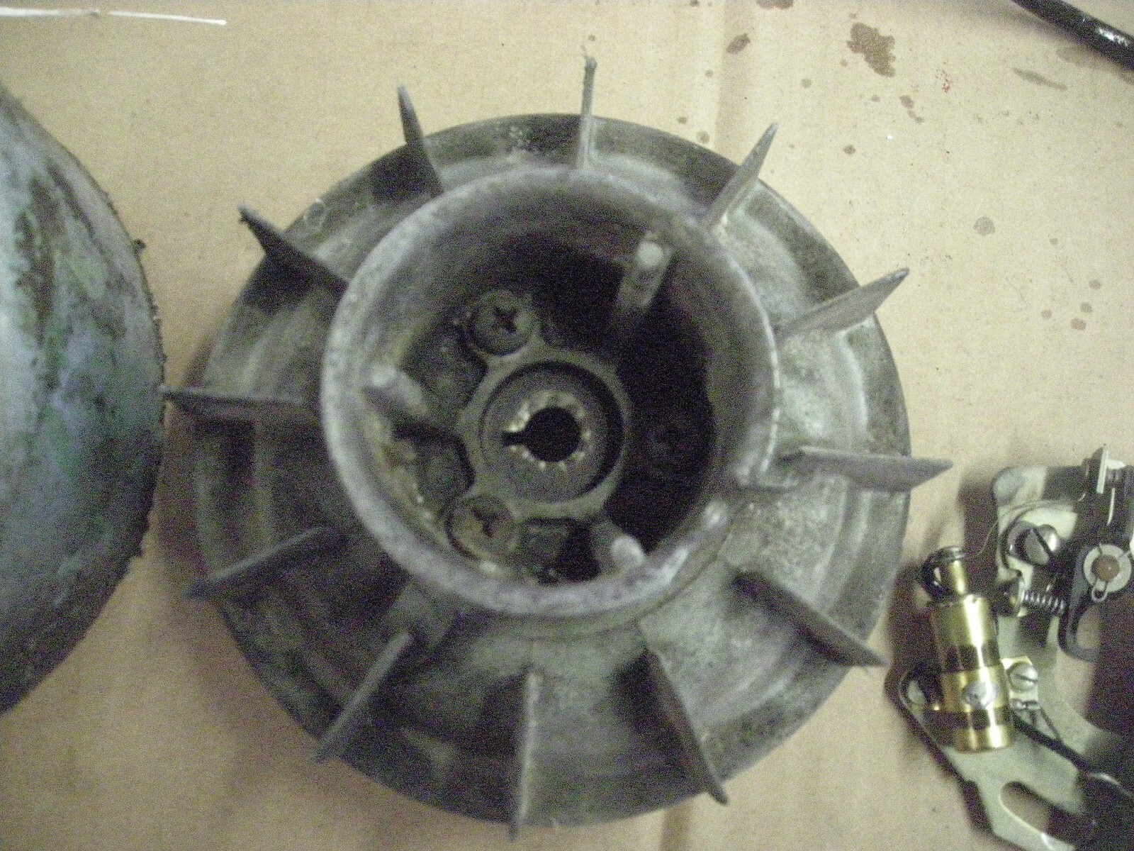 Original Rope Start Reo Cast Iron Horizontal Shaft Engine Fan Cover- Magneto.
