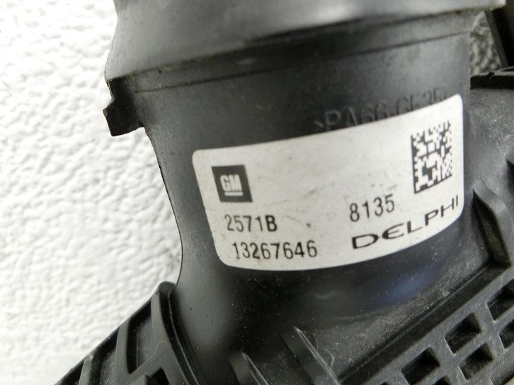 Opel Astra J 09-12 1,4T 103KW Ladeluftkühler Kühler  - Bild 4