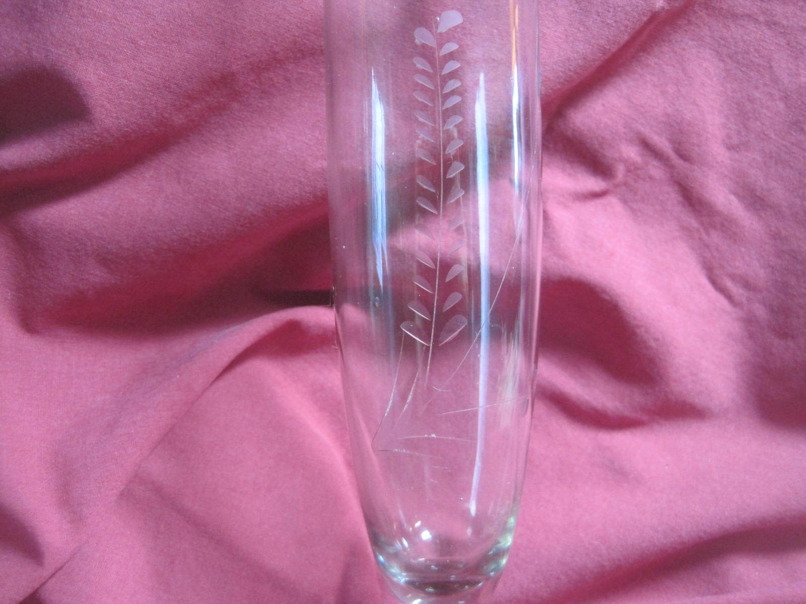 Crystal Bud Vase with Etched Flower and Leaf Decor 10