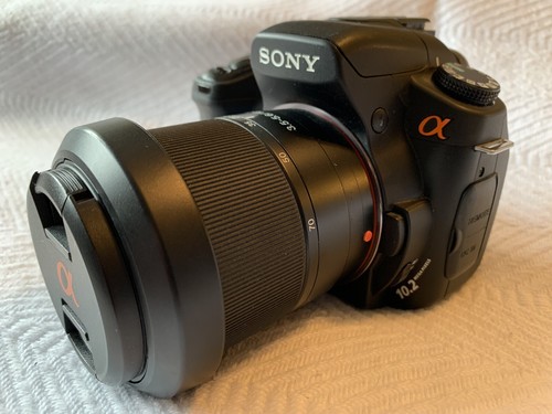 SONY α300 Amazon.com : Sony Alpha DSLR-A300 10.2MP Digital SLR Camera