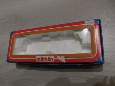 Märklin 3155 E-Lok Baureihe 111 LEERKATON die