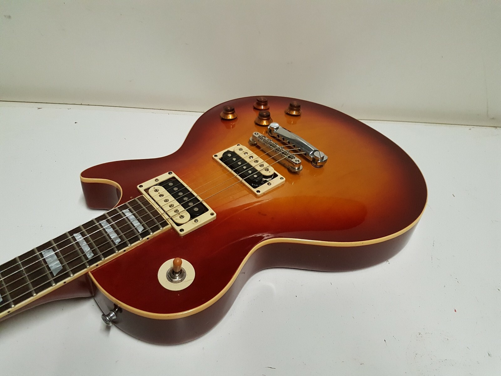 Tokai トーカイ Love Rock Tokai LS186 VF Premium Series Love Rock Sunburst Made in