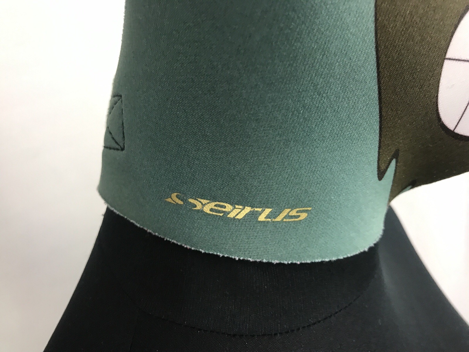 Seirus Boys Skiing Face Mask Size XS Outdoor Winter Sports Face Cover