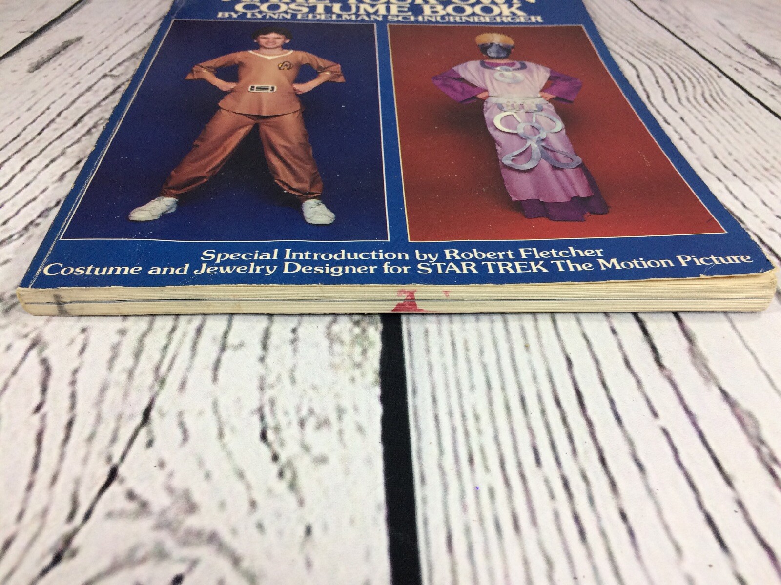 1979 Star Trek TMP Make Your Own Costume Book - 118 Pages - Soft Cover