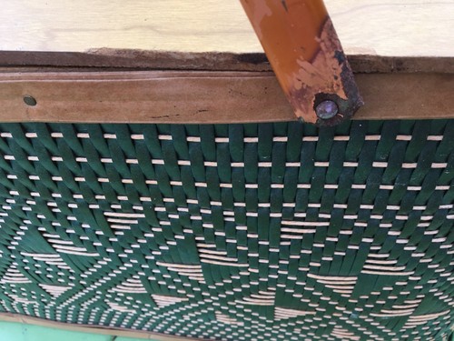 Vtg Hawkeye Picnic Basket Large Burlington IA w Pie Shelf metal Handles Green