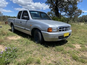 Ford courier 2001