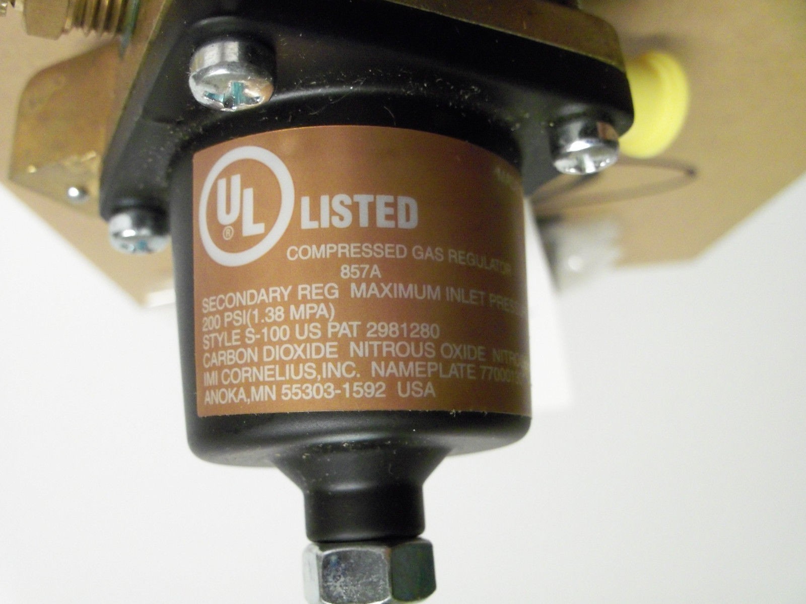 BRAND NEW IMI CORNELIUS CO2 REGULATOR W/BOX