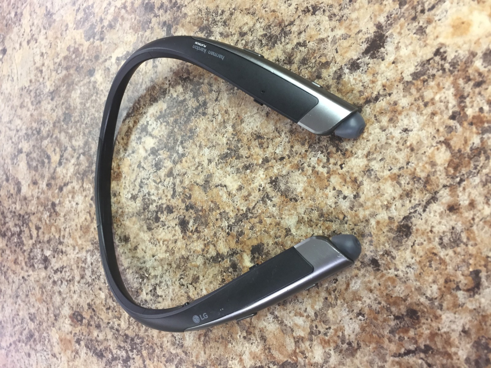 LG Tone Platinum Hbs-1100 Bluetooth Headset Harman Kardon Black