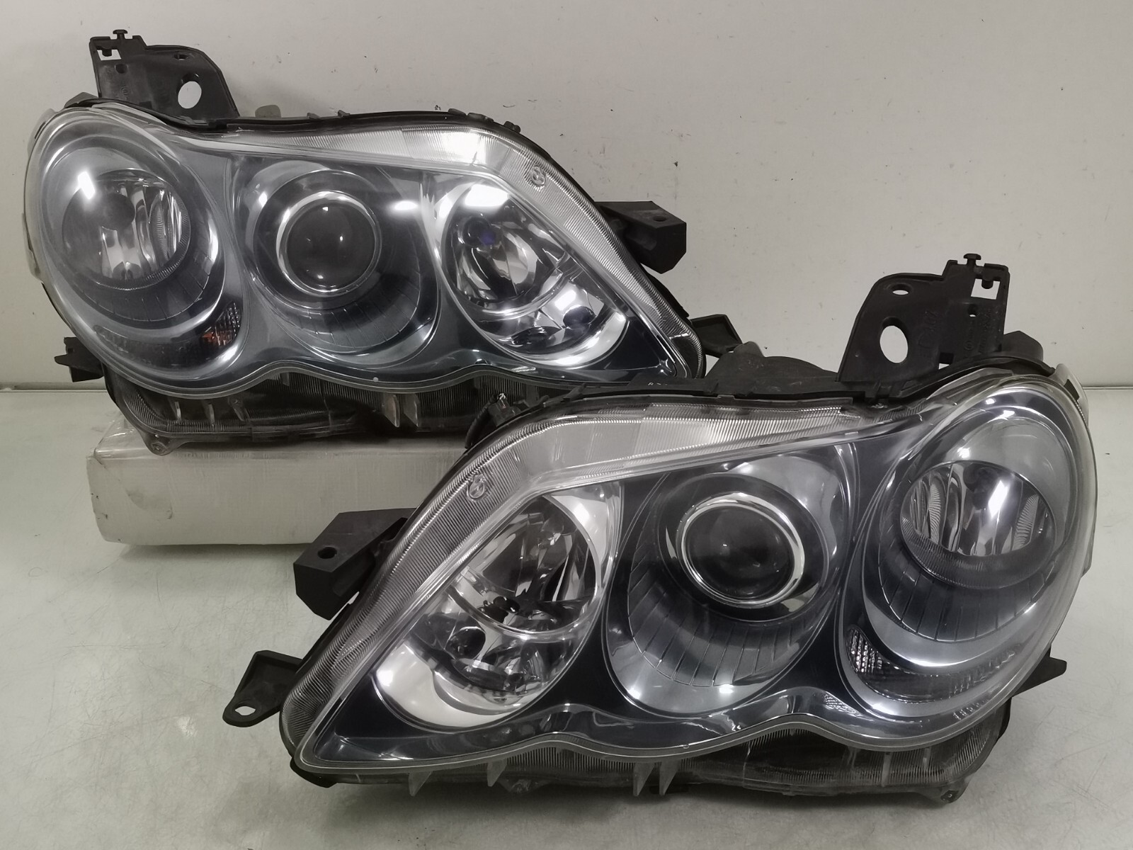 Toyota MARK X GRX120 SMOKE Head Lamp Light HALOGEN OEM JDM