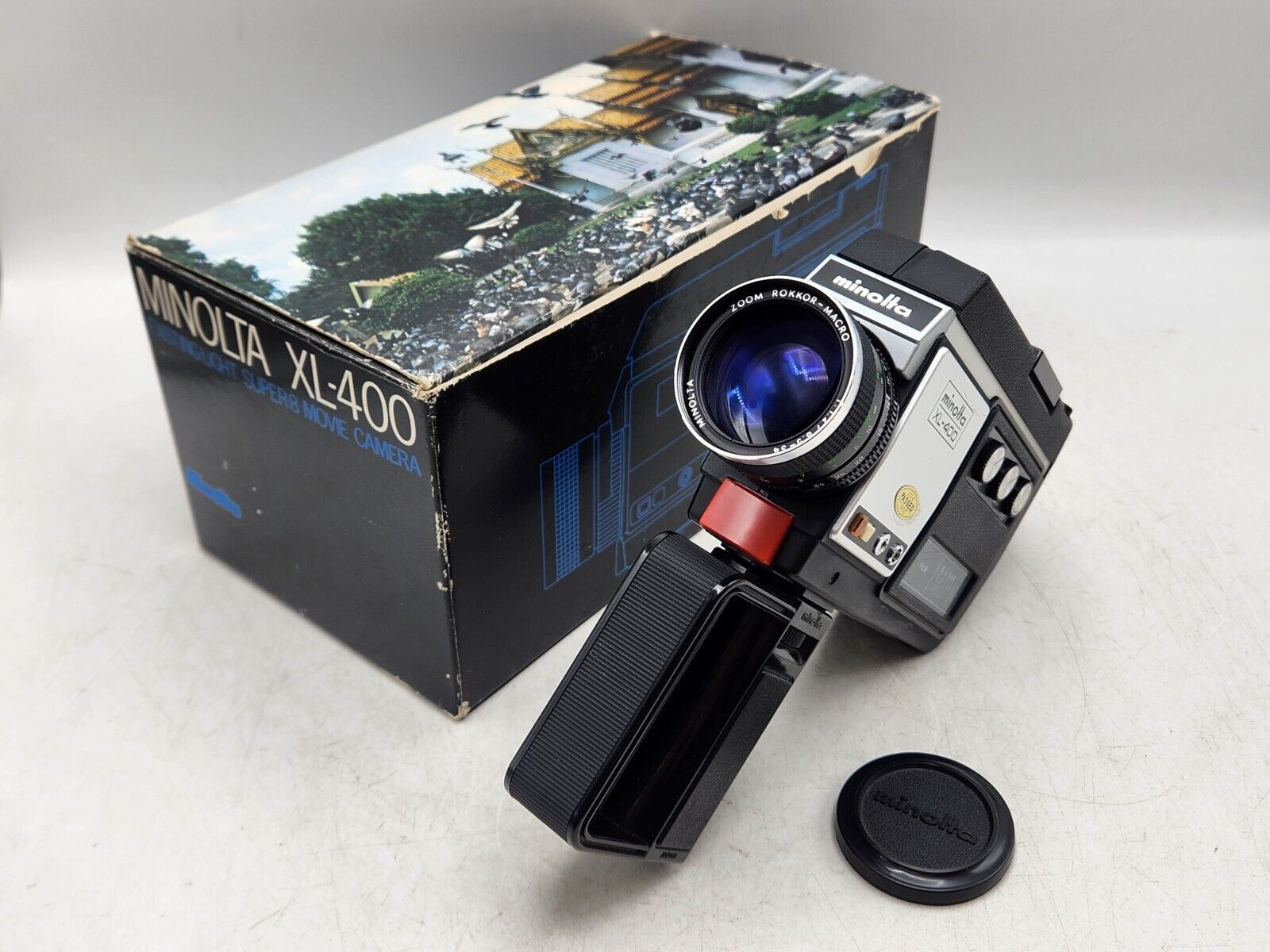 Minolta XL-400 Super 8 Film Cine Movie Camera w/ Box & Grip Minolta XL-400 Super 8 Film Cine Movie Camera w/ Box & Grip