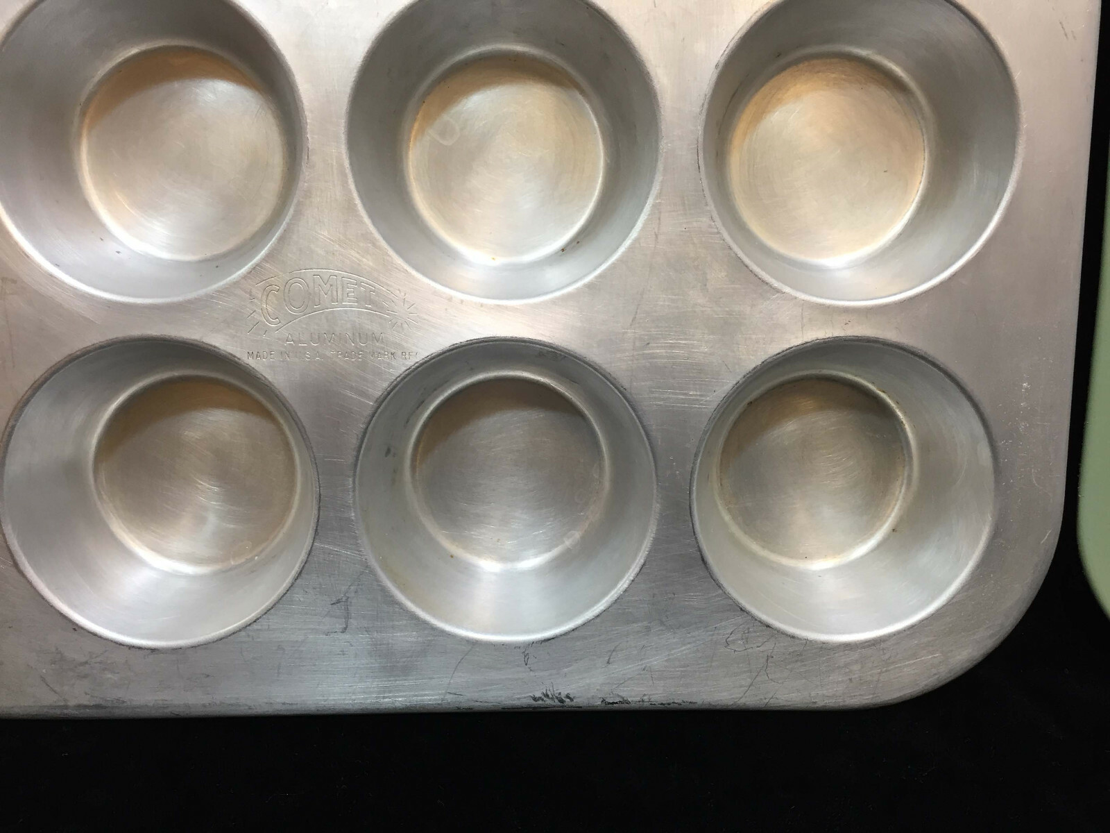 Muffin Tins Pans Lot 2 Aluminum Green 6 Cup Mirro & 12 Cups Comet USA Vintage