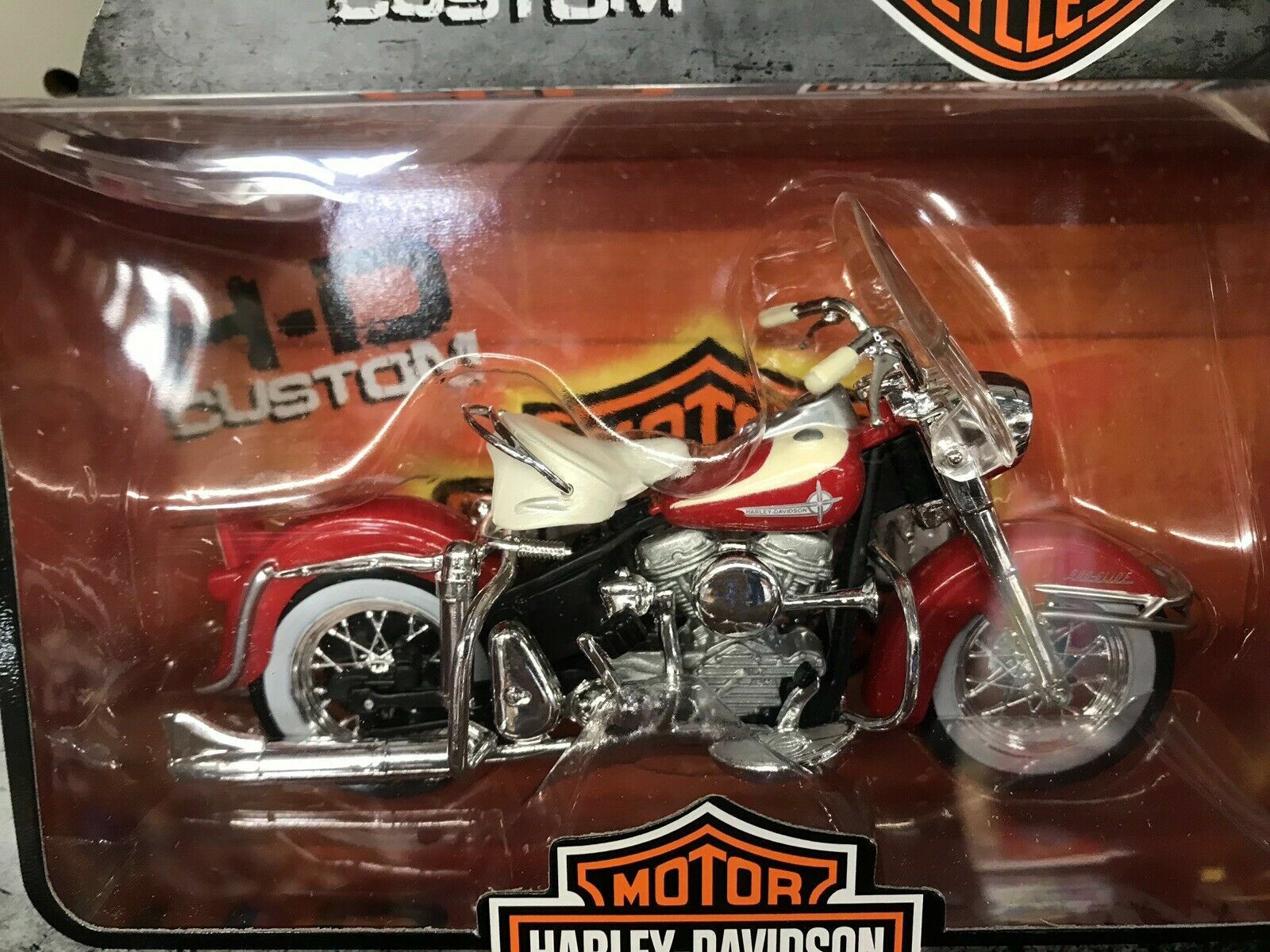 Harley Davidson Motorcycle Maisto H-D Custom Model Bike