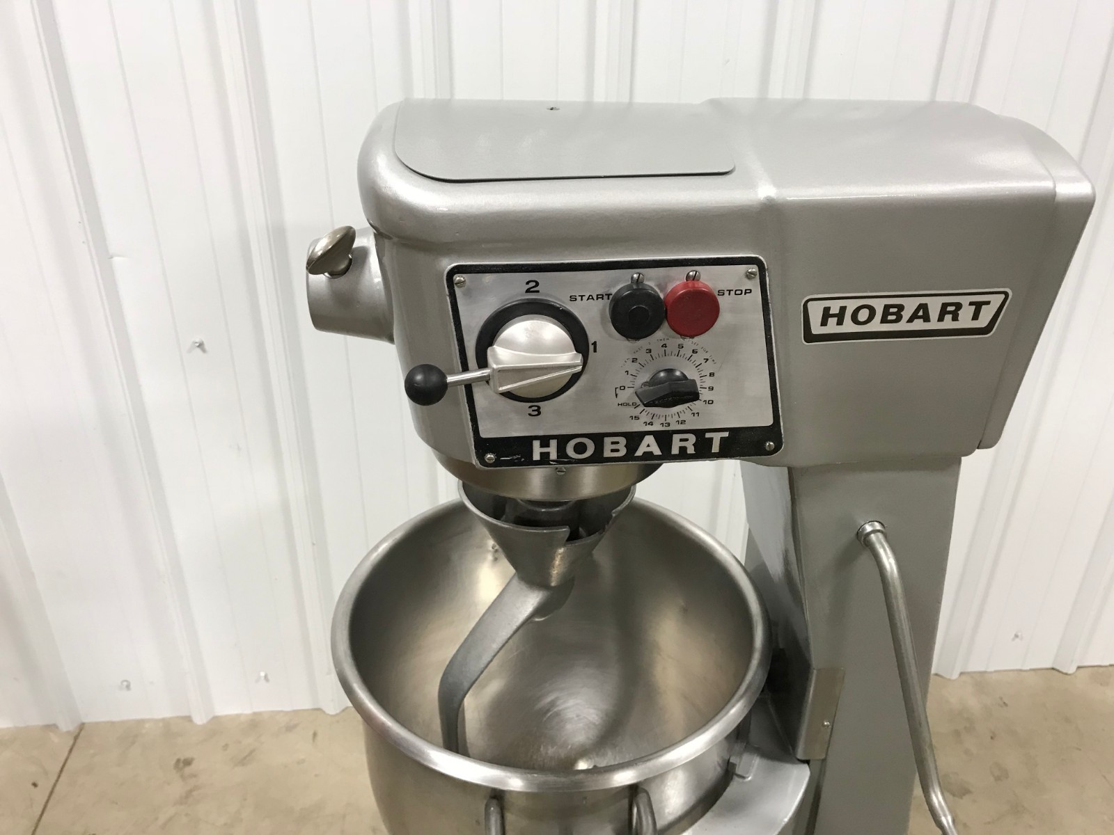 Hobart 30 Qt Mixer, SS Bowl, Hook, Paddle, Whip, D300-T 115V,  Nice!