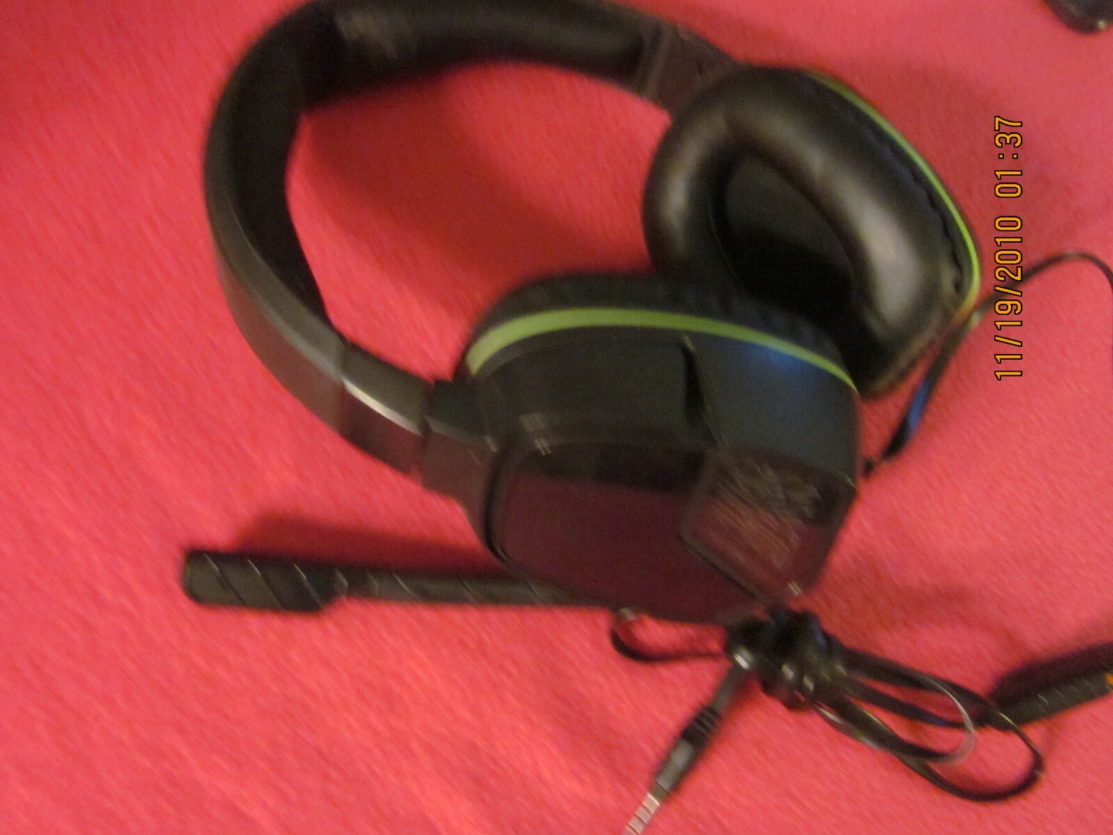 Turtle Beach headset with microphone standard 1/8 plug