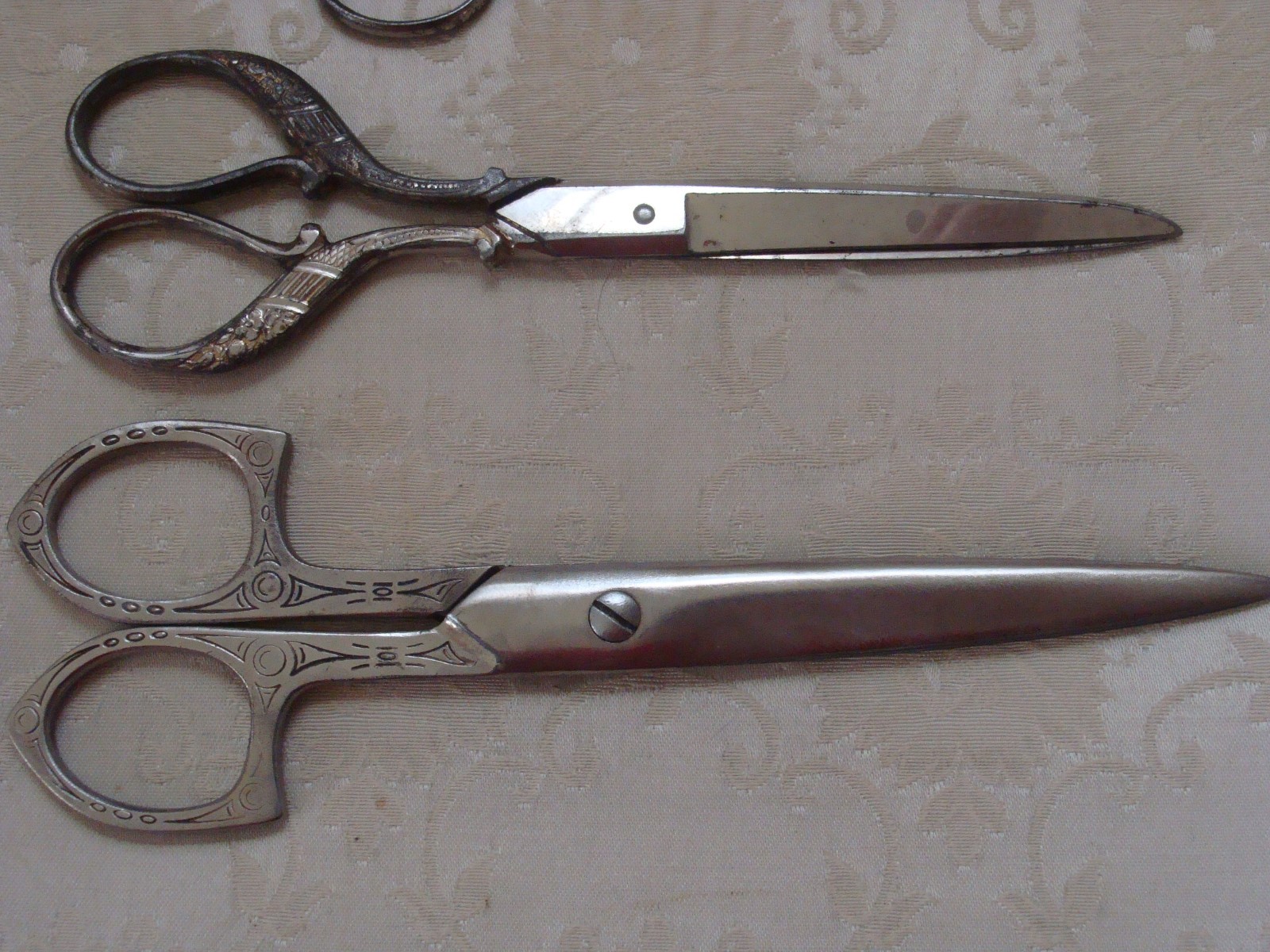 LOT OF 4 PAIRS ANTIQUE SCISSORS, EMBROIDERY STORK BIRD ORNATE 3 ARE GERMANY