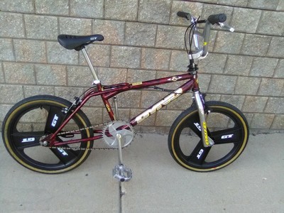 bmx mongoose tone r10