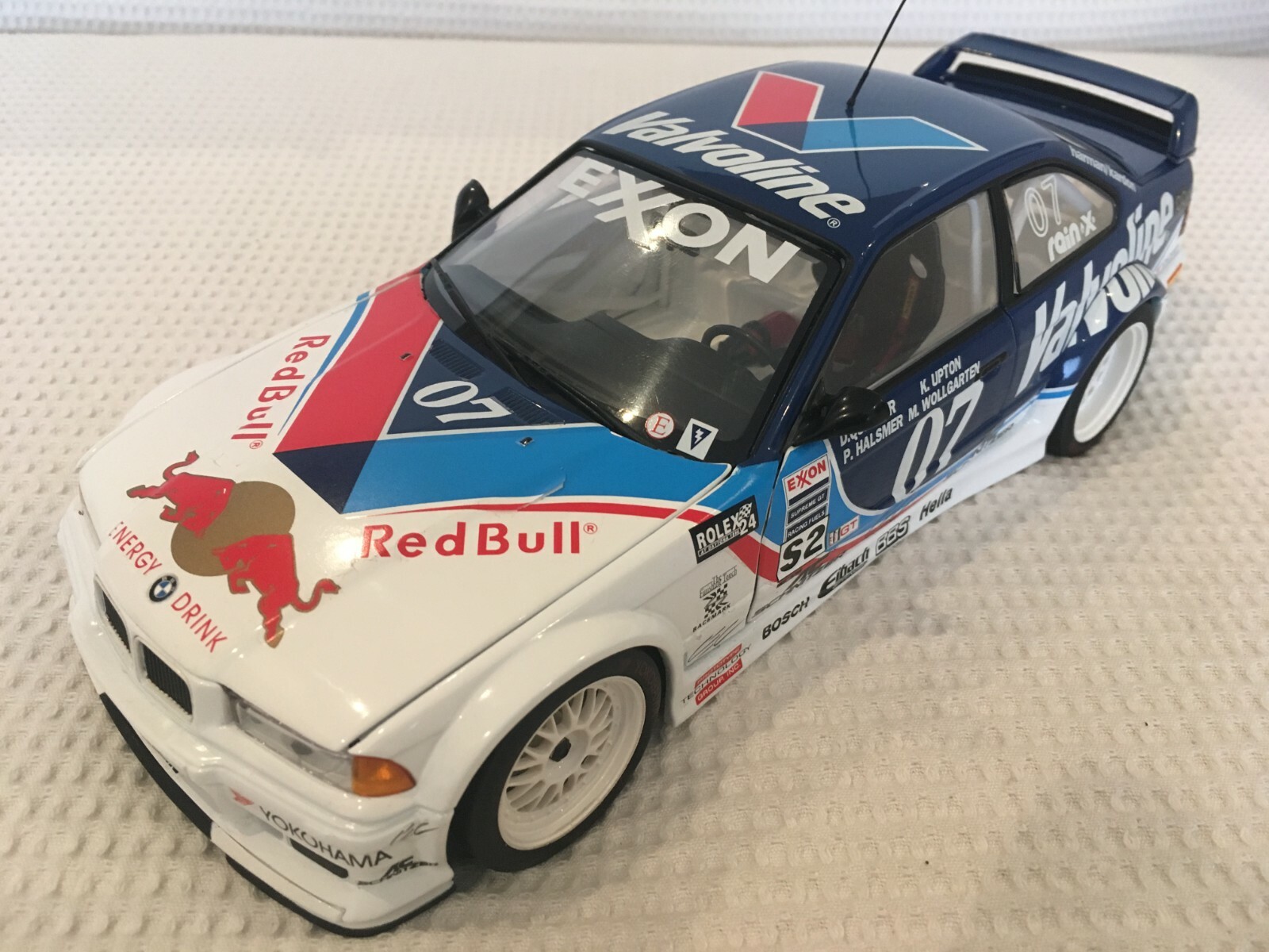 UTモデル　1/18　BMW　E36M3-GTR　ストリート仕様　少しカスタム UTモデル 1/18 BMW E36M3-GTR ストリート仕様 少しカスタム 1/18